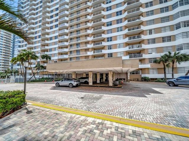 Condo for sale in Hallandale, Florida