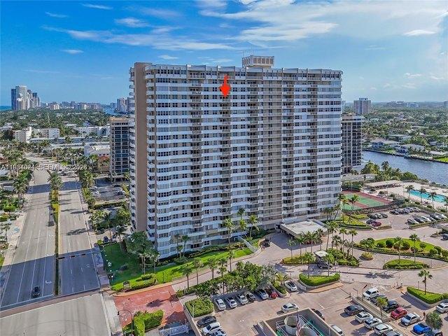 Condo for sale in Hallandale, Florida