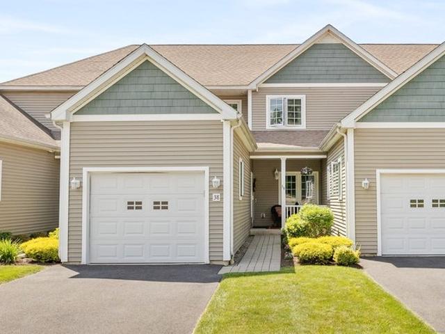 Townhouse for sale in Southington, Connecticut