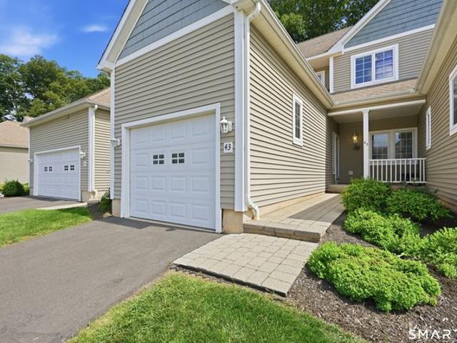 Townhouse for sale in Southington, Connecticut
