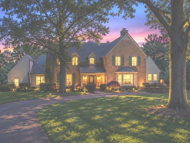 House for sale in Inverness, Illinois