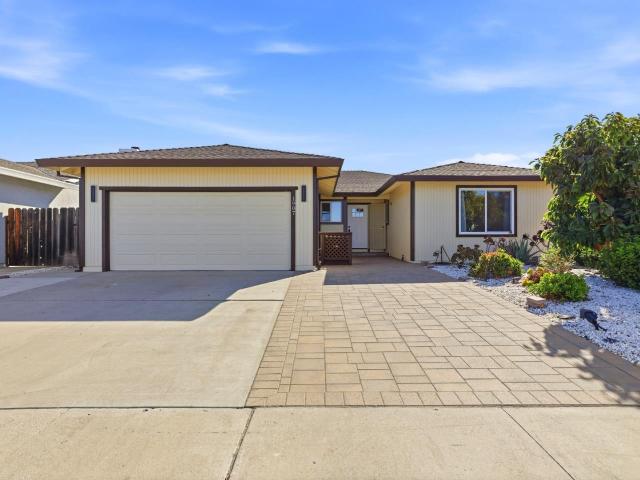House for sale in Walnut Park, Hollister