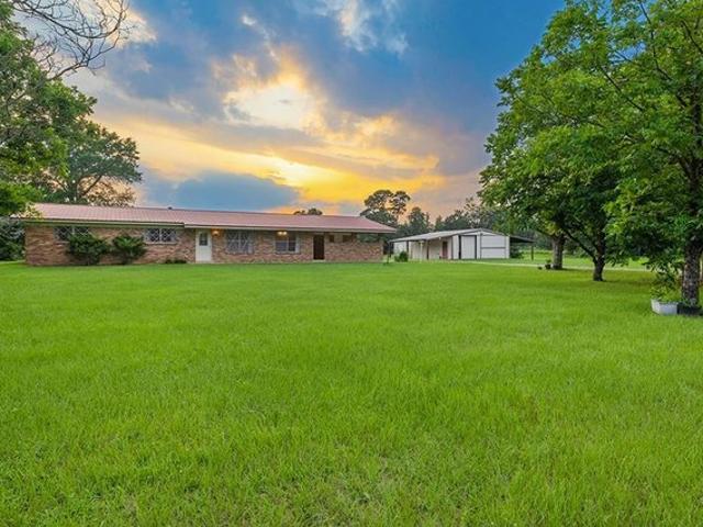 House for sale in New Boston, Texas