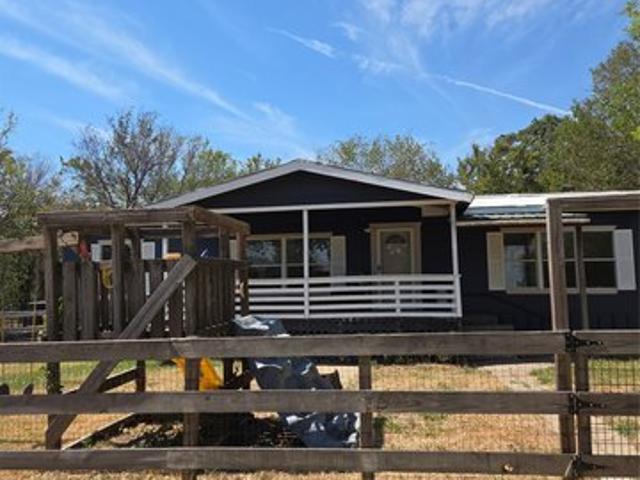 House for sale in Kemp, Kaufman County