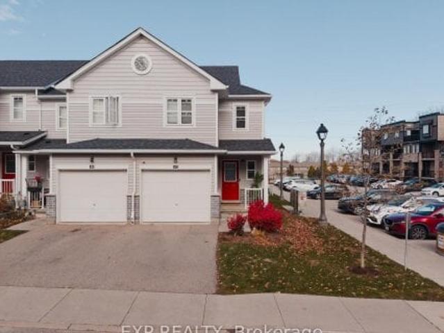 Townhouse for sale in Kitchener, Ontario