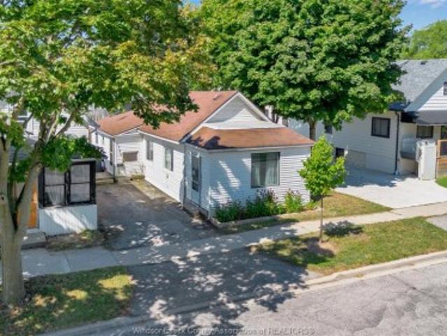 House for sale in Amherstburg, Ontario