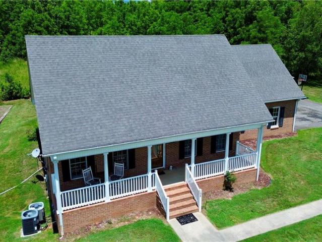 House for sale in Ronda, North Carolina