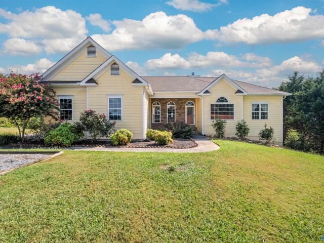 House for sale in Centre, Cherokee County