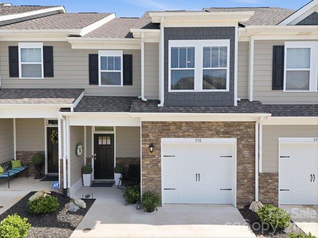 Townhouse for sale in Hendersonville, North Carolina