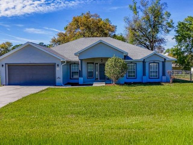 House for sale in Ocklawaha, Florida