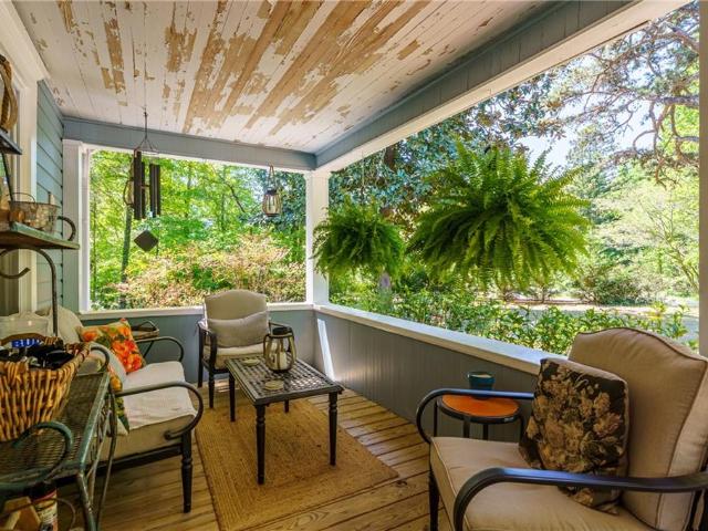 House for sale in Nelson, Georgia