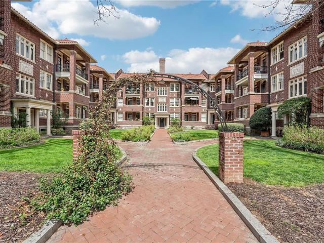 Condo for sale in Atlanta, Georgia