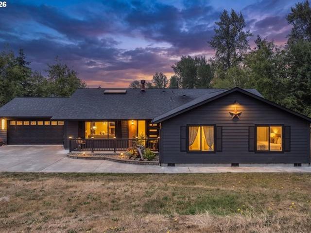 House for sale in Kalama, Washington