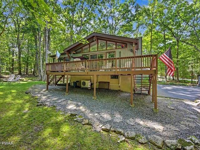 House for sale in Hawley, Pennsylvania