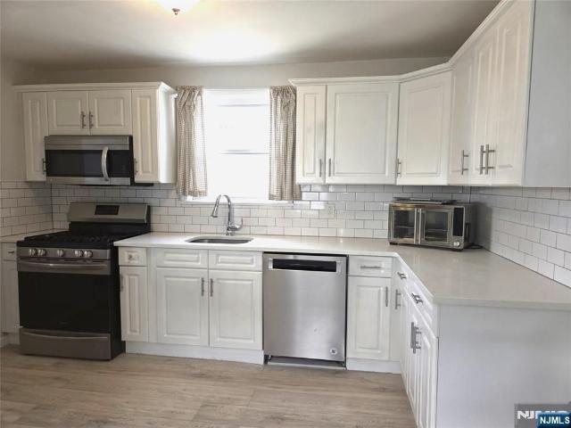 Duplex for rent in Garfield, New Jersey