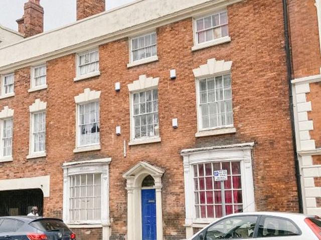 Studio for rent in Dixons Green, West Midlands