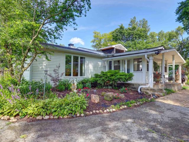House for sale in Mchenry, Illinois