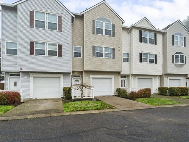 Condo for sale in Oregonia