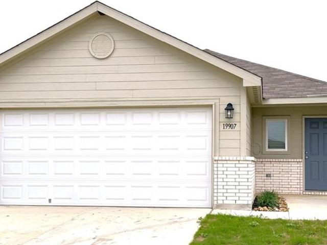 House for sale in Lytle, Texas