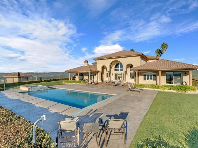 House for sale in Shandon, California