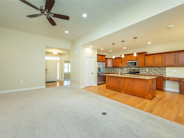Condo for sale in Clive, Iowa