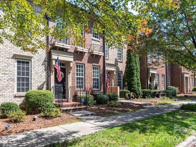 Townhouse for sale in Cornelius, Mecklenburg County