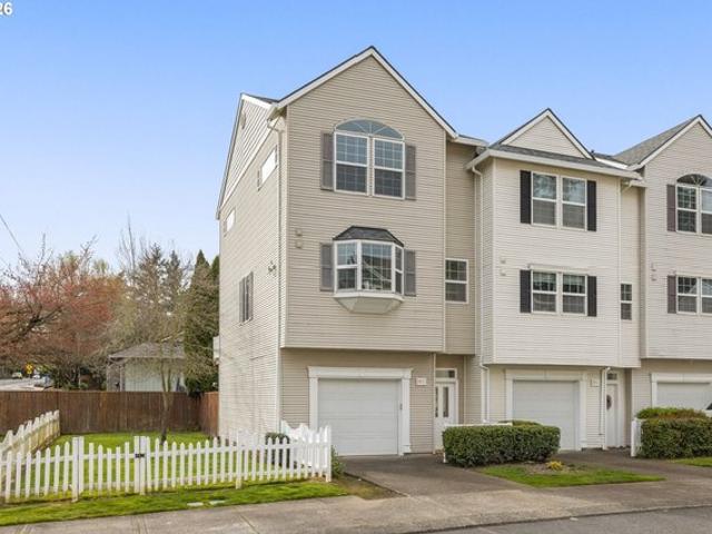 Townhouse for sale in Oregonia