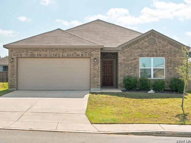 House for sale in Lytle, Atascosa County