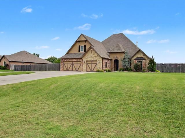 House for sale in Harrah, Oklahoma