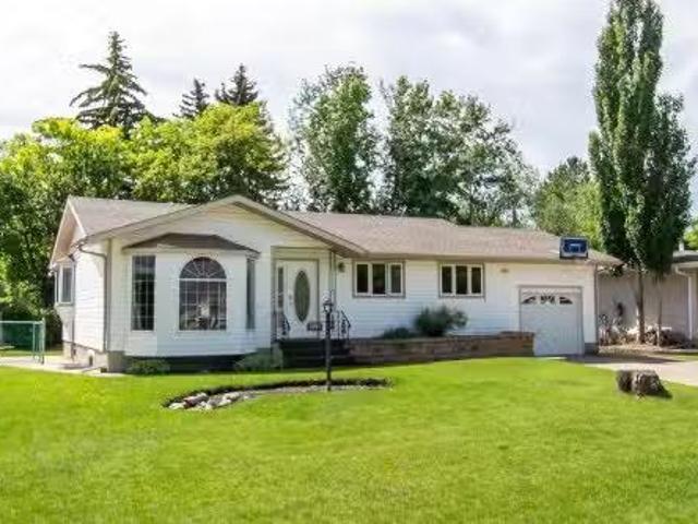 House for sale in Sherwood Park, Alberta