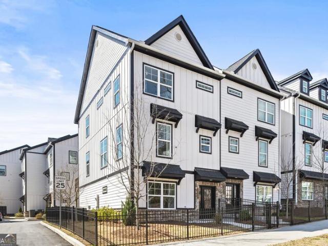 Townhouse for sale in Atlanta
