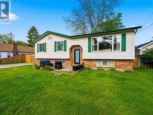 House for sale in Brights Grove, Ontario
