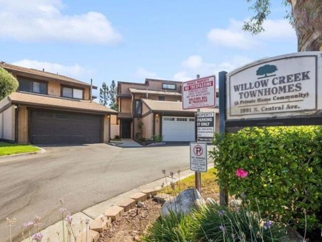 Townhouse for sale in Highland, California