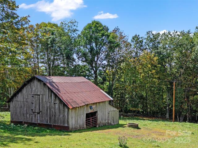 House for sale in Bakersville, North Carolina