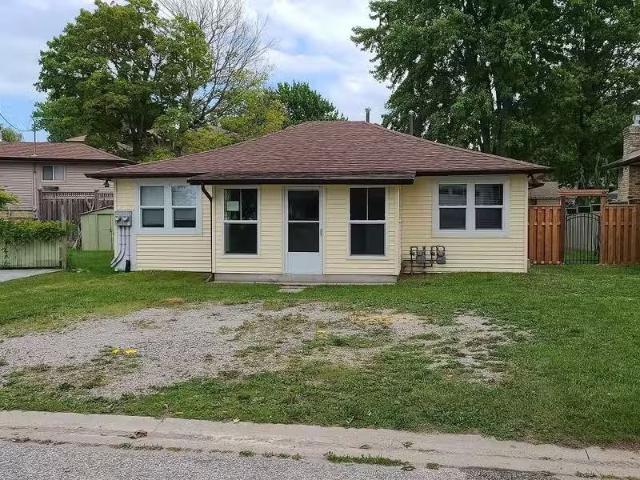 Condo for rent in Brights Grove, Ontario