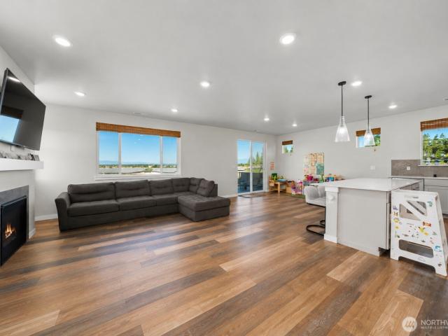 House for sale in Spanaway, Pierce County