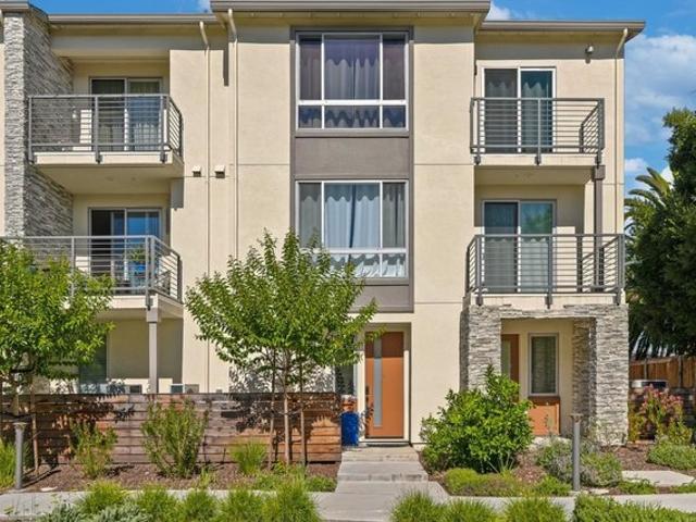 Townhouse for sale in Santa Clara, California