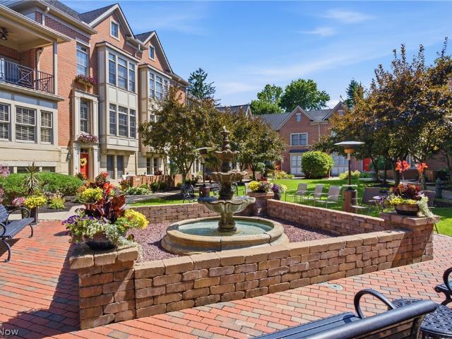 Condo for sale in Shaker Heights, Ohio