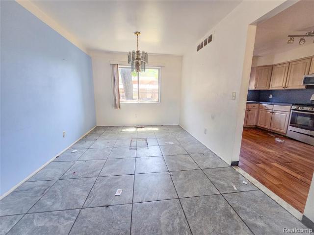 Condo for sale in Harper Woods, Michigan