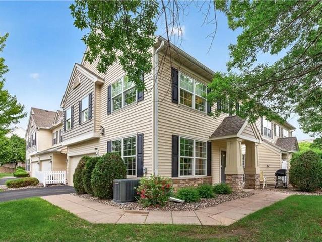 Townhouse for sale in Chaska, Minnesota