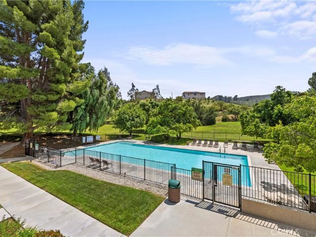 Townhouse for sale in Canyon Country, California