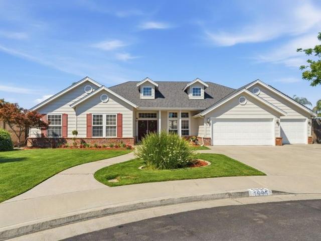 House for sale in Kingsburg, California