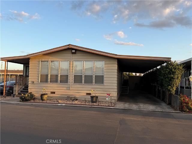 House for sale in Country Living Mobile Home Park, Hilmar