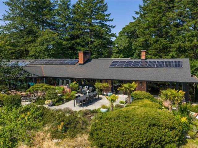 House for sale in Gordon Head, Saanich
