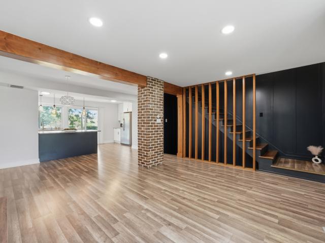 Townhouse for sale in Barrington Square, Hoffman Estates