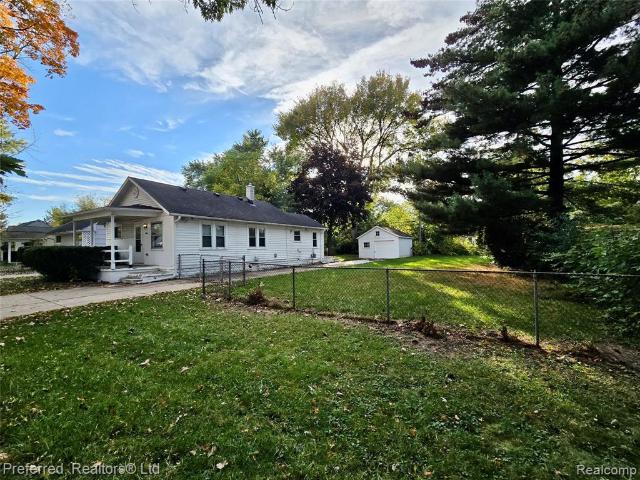 House for sale in Seminole Woods, Redford Township