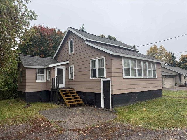 House for sale in Houghton, Houghton County