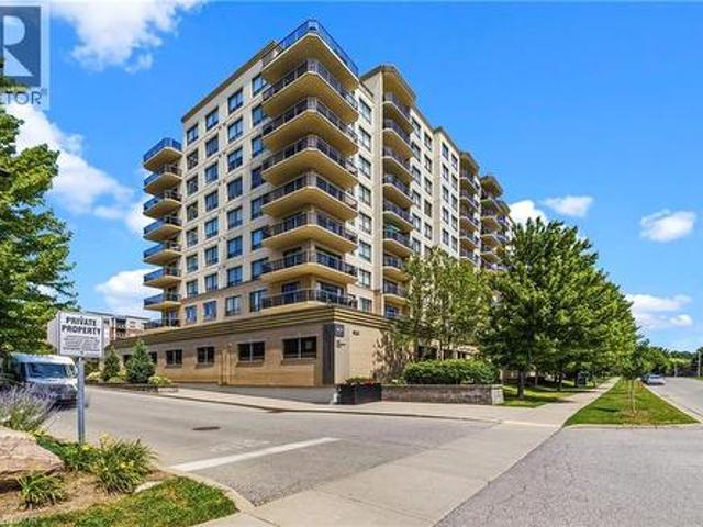 Condo for sale in Burlington, Ontario