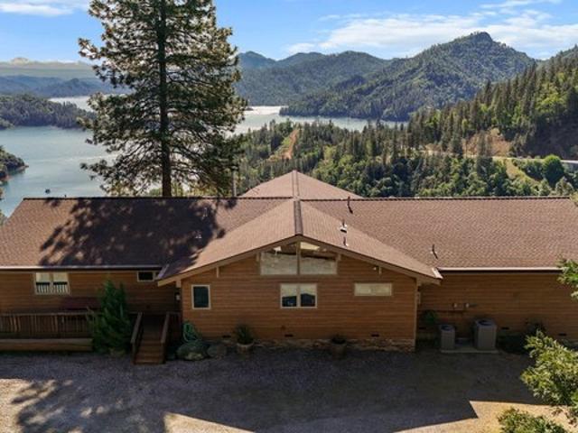 House for sale in Shasta, California