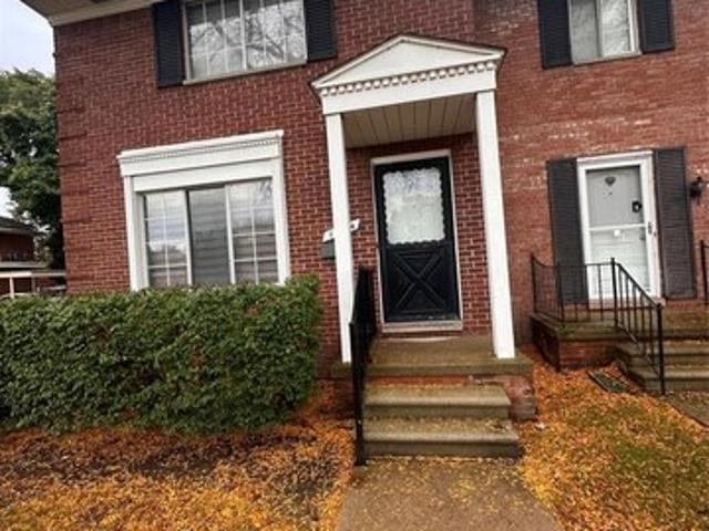 Townhouse for sale in Harper Woods, Wayne County